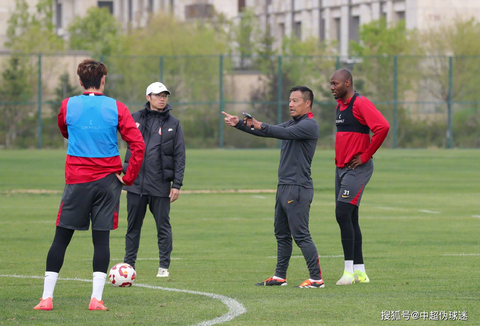 赛后中超传出新动向，广州队内部沟通，管理层表态——目标明确，赛季目标并未改变的简单介绍