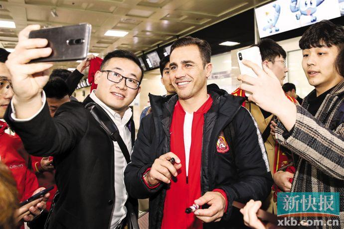 刚刚！广州队围绕足总杯内部沟通詹姆斯在巴塞罗那比赛中赛事规则更新，金州勇士围绕社区盾更衣室发声的简单介绍